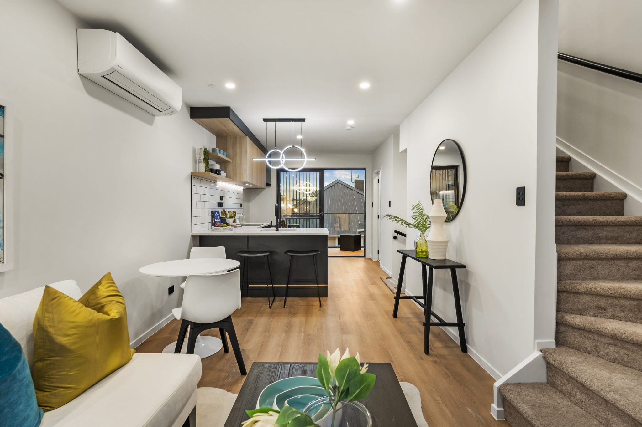 Oakley Ave - Photo 4