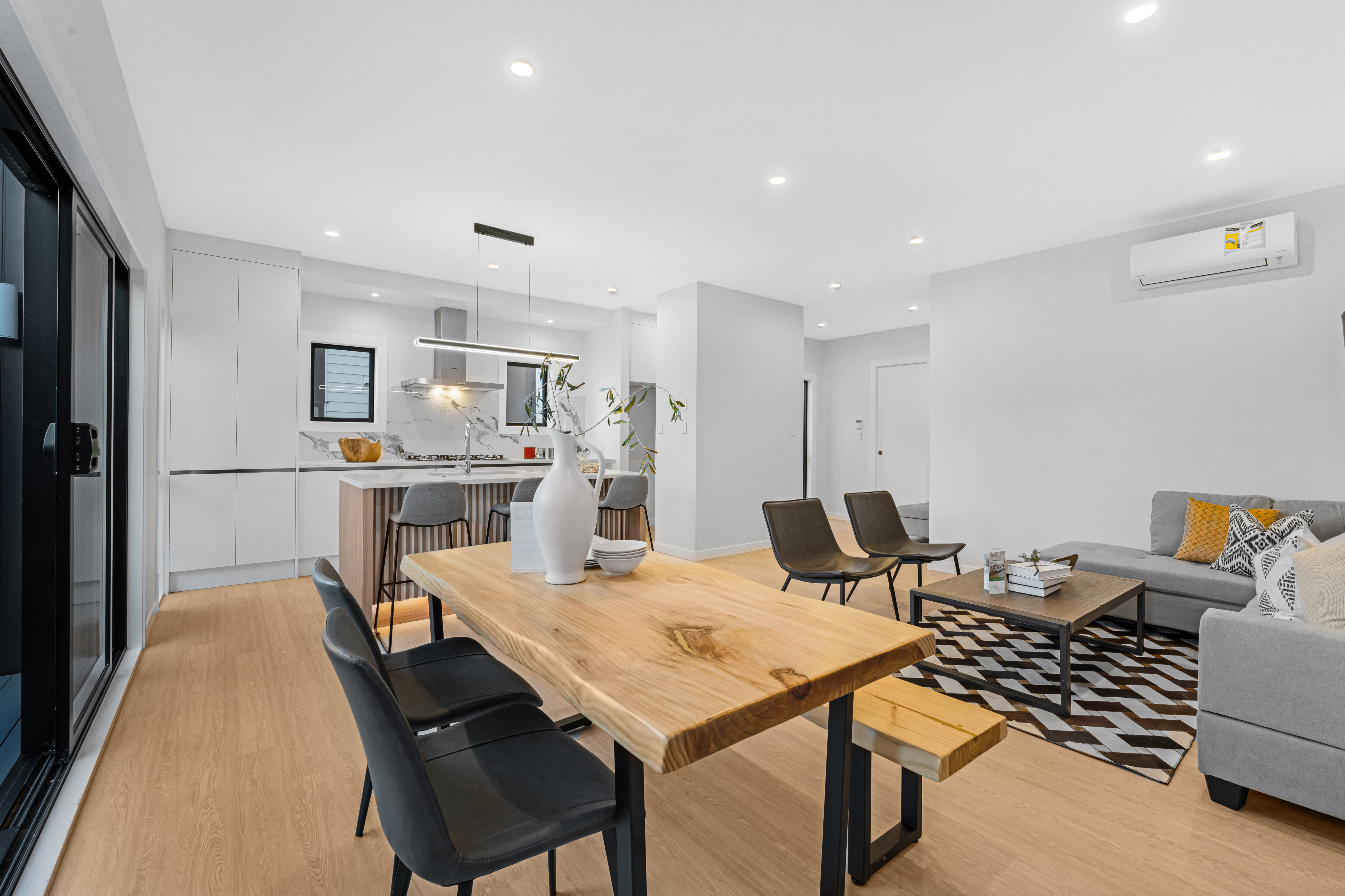 Stand Alone House - Photo 6